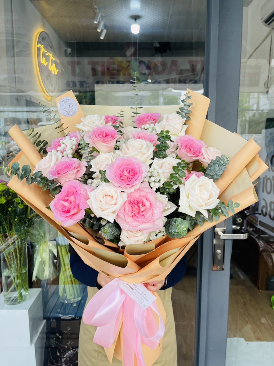 Chọn Lựa Mẫu Hoa Đẹp 20/11 - Với Yêu Thương Tràn Đầy 2 Mẫu Hoa Đẹp 20/11