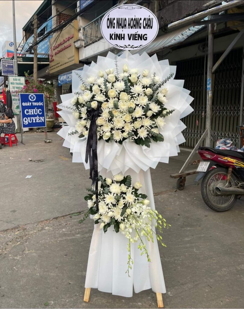 Hoa Tang Lễ Thủ Đức - Đặt Hoa Viếng Đám Tang Giao Tận Nơi 3 Kệ hoa chia buồn C55- Hoa Tang Lễ Thủ Đức