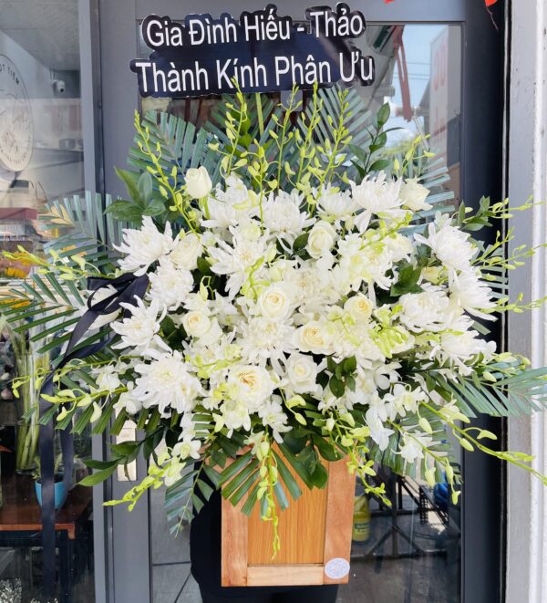 Kệ hoa chia buồn C45