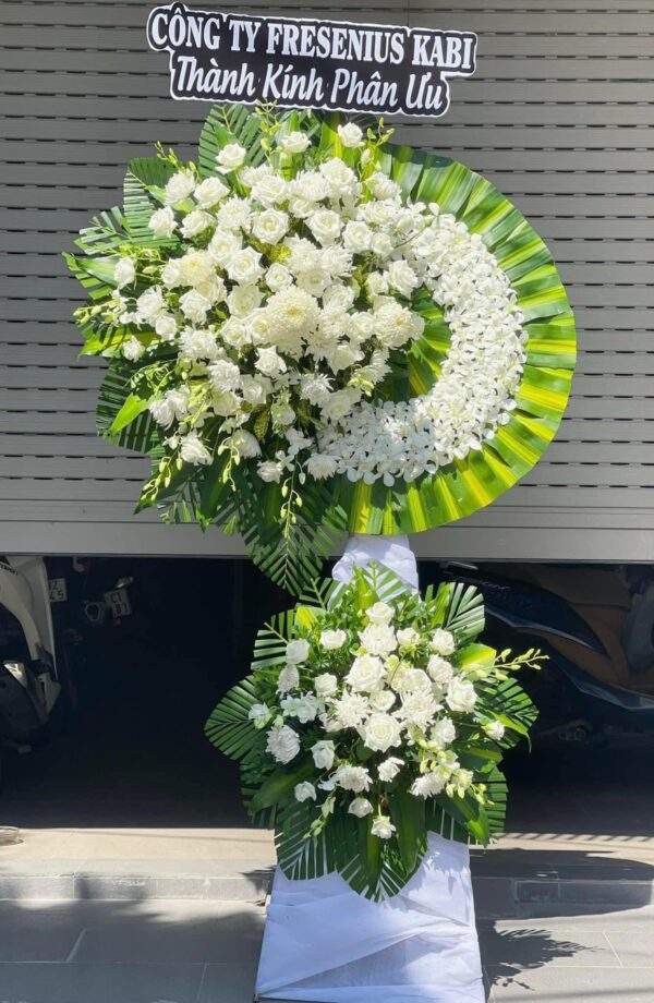 Kệ hoa chia buồn C99