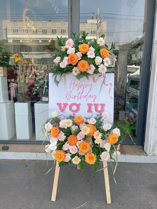 Kệ Hoa Chúc Mừng K70