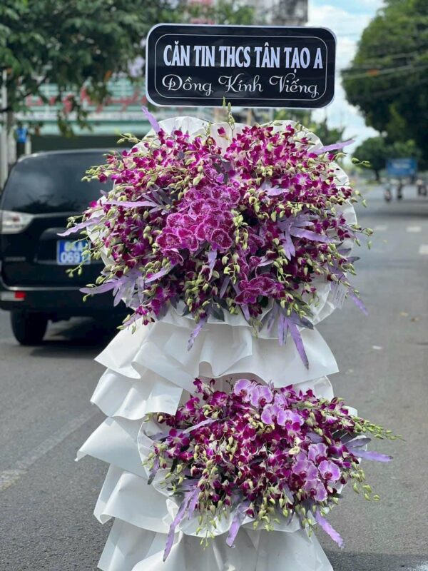 Kệ hoa chia buồn C95