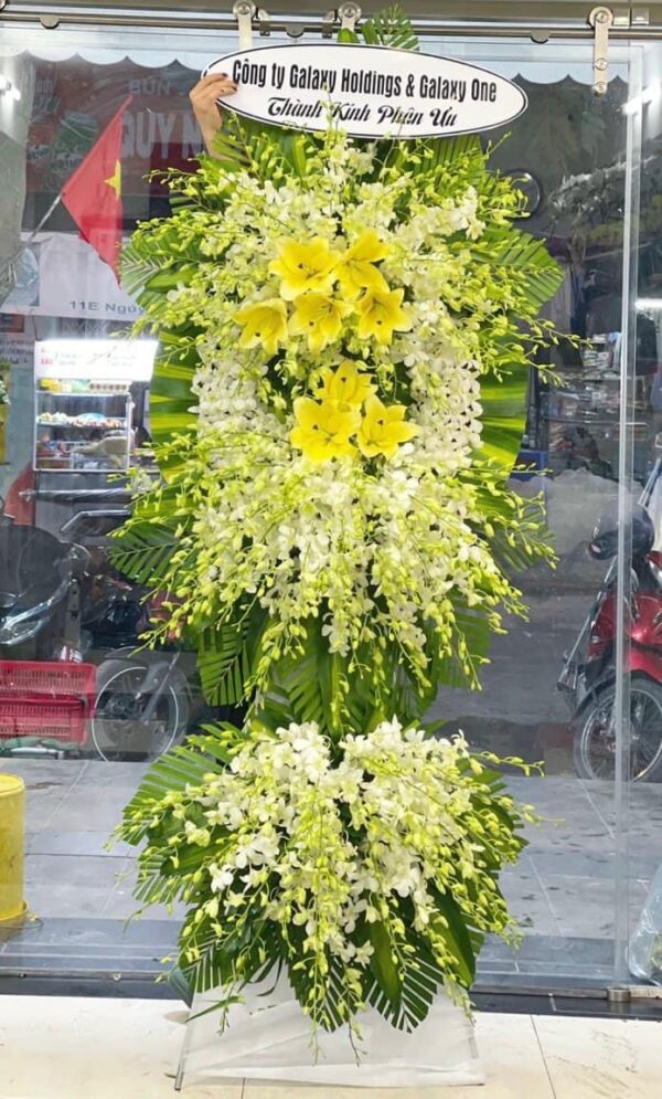 Kệ hoa chia buồn C112