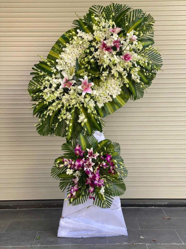 Kệ hoa chia buồn C186