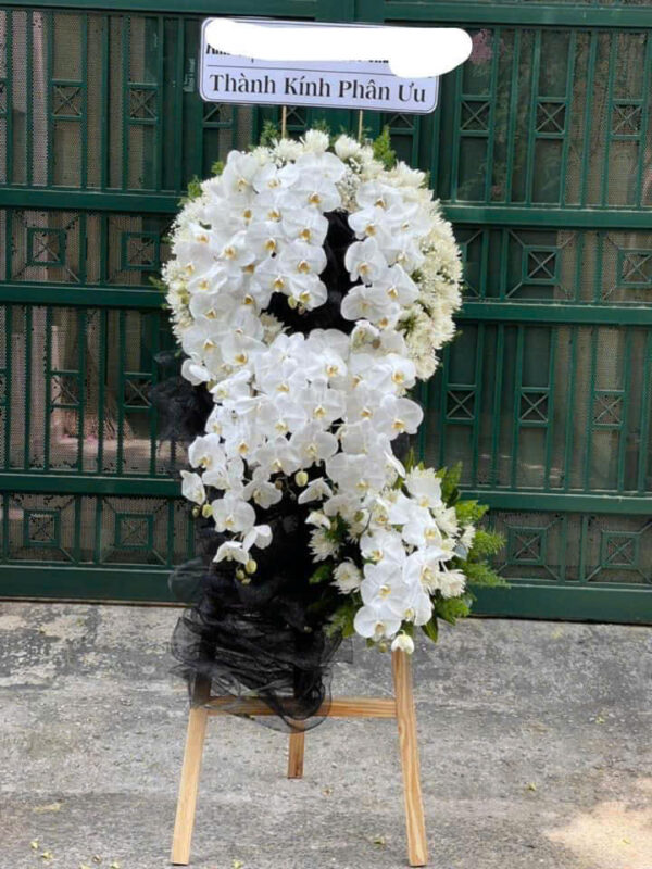 Kệ hoa chia buồn C182