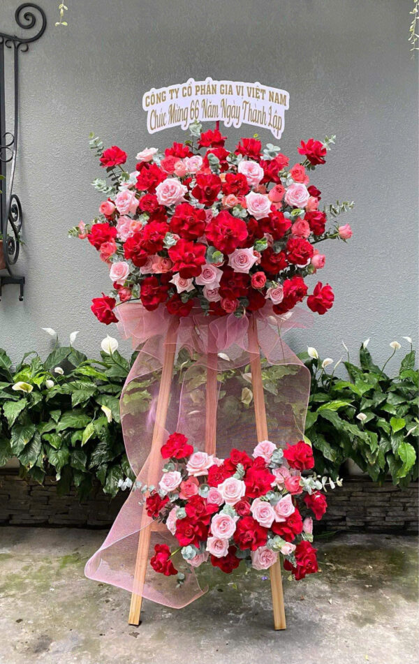 Kệ hoa chúc mừng K127