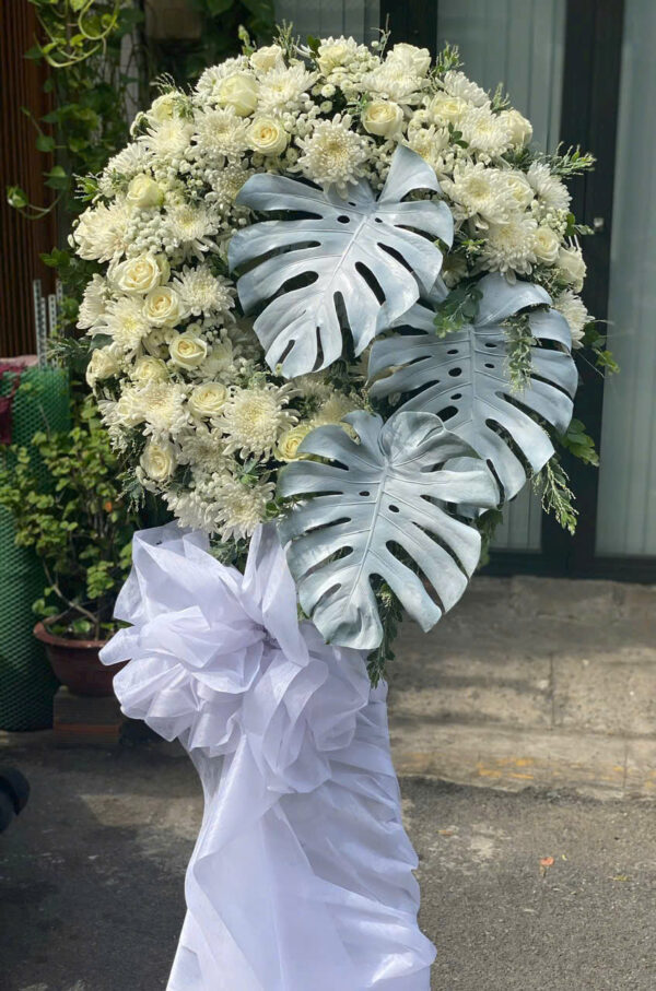 Kệ hoa chia buồn C167