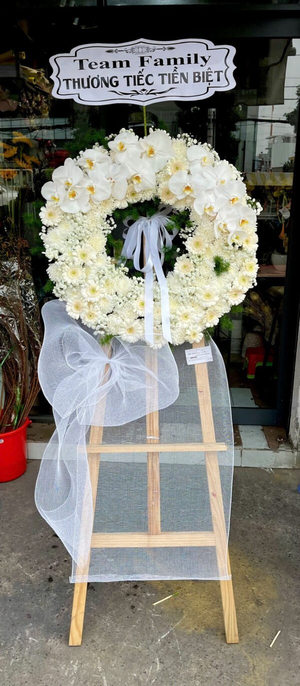 Kệ hoa chia buồn C217